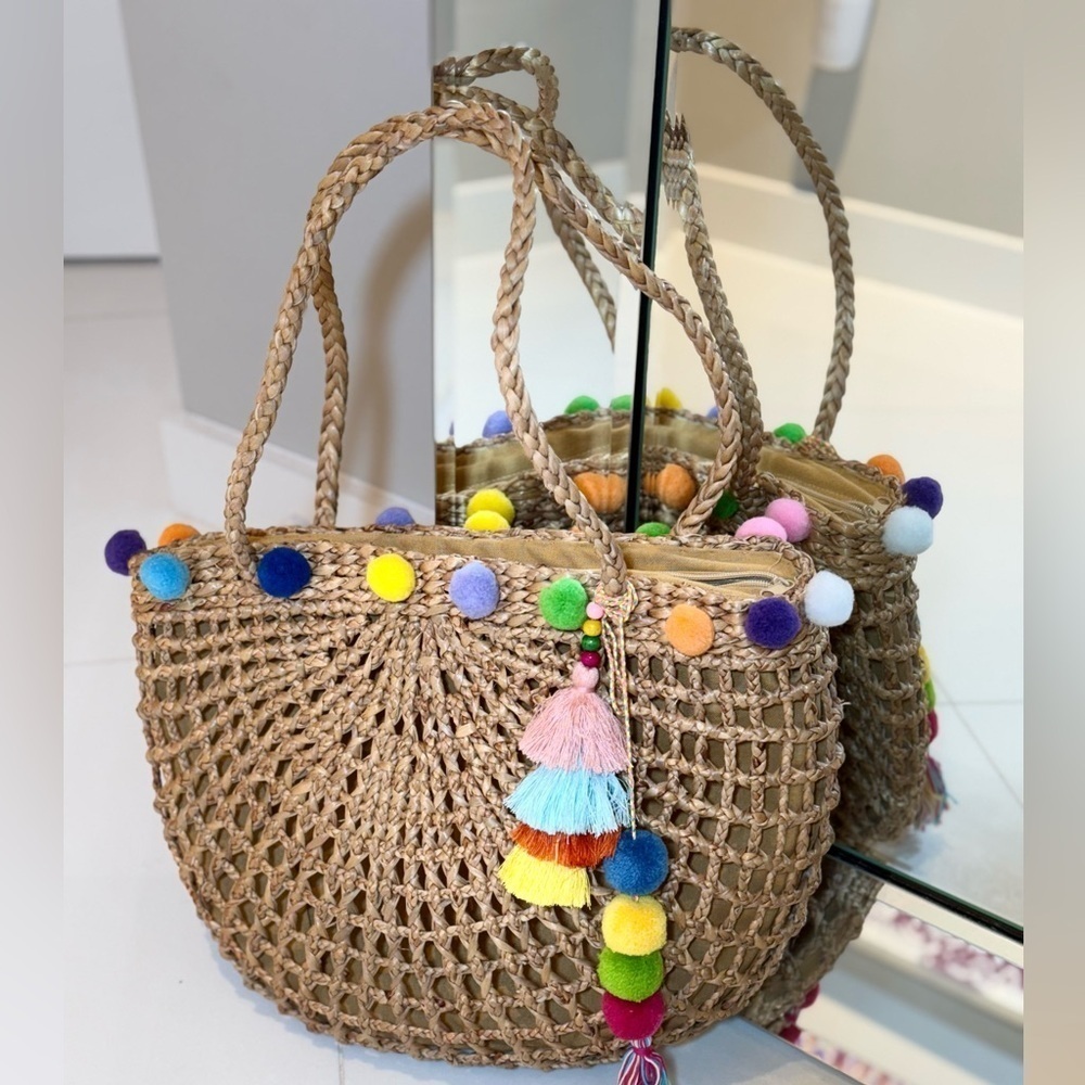 Hand crafted woven tote bag- chic fun design! - Picture 2 of 5